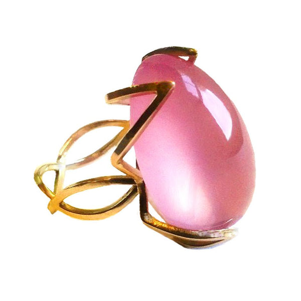 Elegant Golden Architecture Rose Quartz Ring